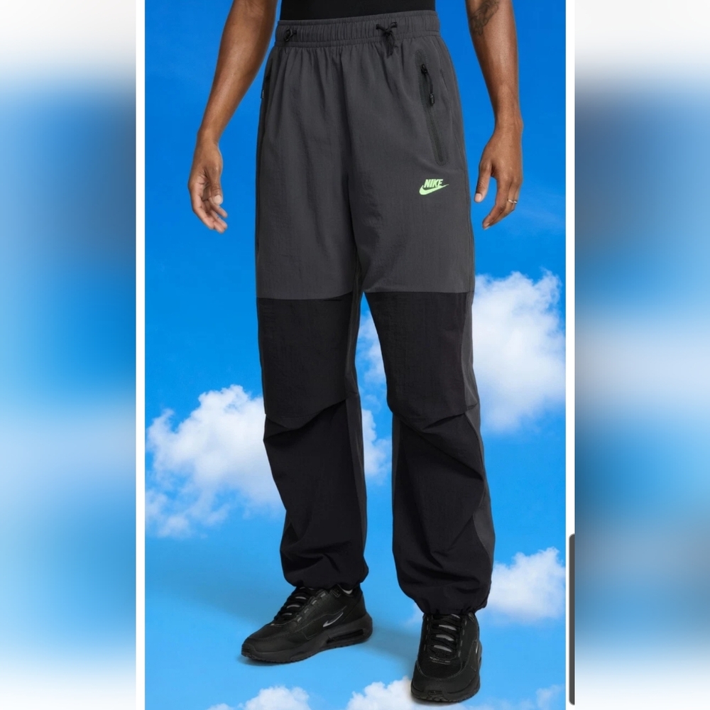 $135 Nike Tech Woven Oversized Pants Black/Gray